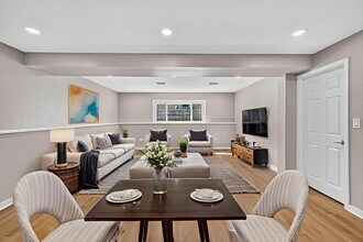 1813 W Pheasant Trail in Mount Prospect, IL - Building Photo - Building Photo