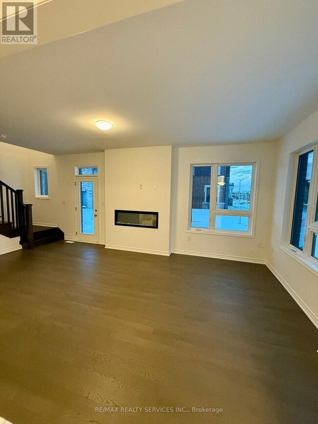 62 Gretzky Ave in Barrie, ON - Building Photo - Building Photo