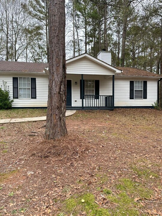 108 Marshall Dr in Monticello, GA - Building Photo