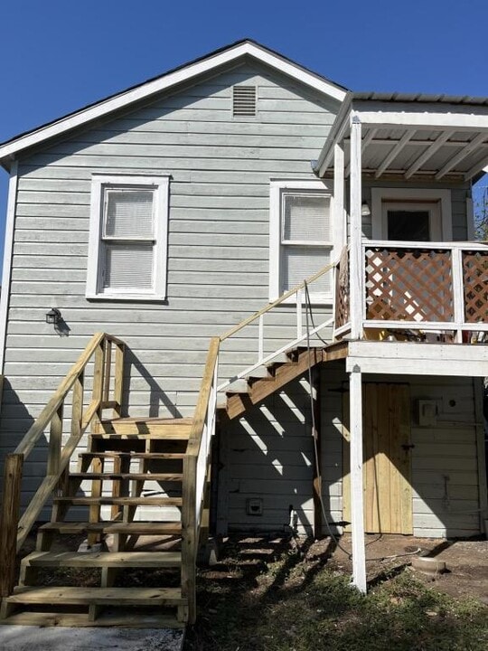 2711 Avenue G in Rosenberg, TX - Building Photo