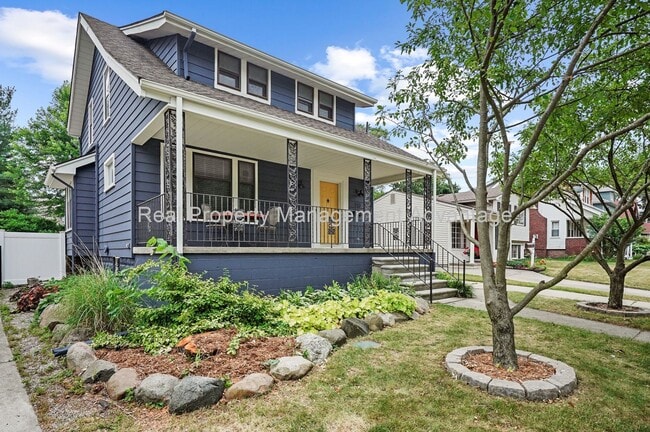 property at 713 S Pleasant St