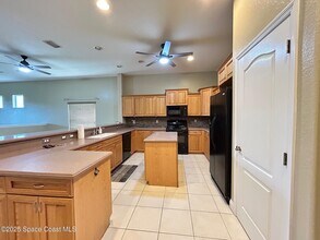 1215 Clubhouse Dr in Rockledge, FL - Building Photo - Building Photo