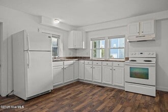 217 W Atlantic Blvd in Atlantic Beach, NC - Building Photo - Building Photo