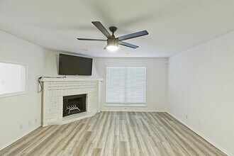 4800 Northway Dr in Dallas, TX - Foto de edificio - Building Photo