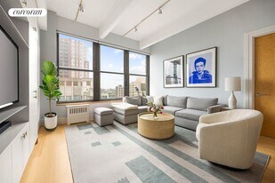 70 Washington St in Brooklyn, NY - Building Photo