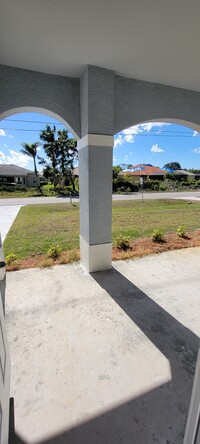 4748 Golfview Blvd in Lehigh Acres, FL - Building Photo - Building Photo