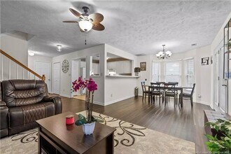 5551 Robmont Dr in Fayetteville, NC - Foto de edificio - Building Photo