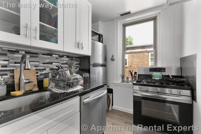 property at 7 Woodbridge St