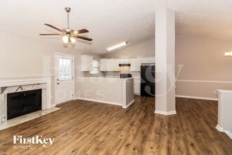 8630 Bayhill Dr in Gainesville, GA - Building Photo - Building Photo