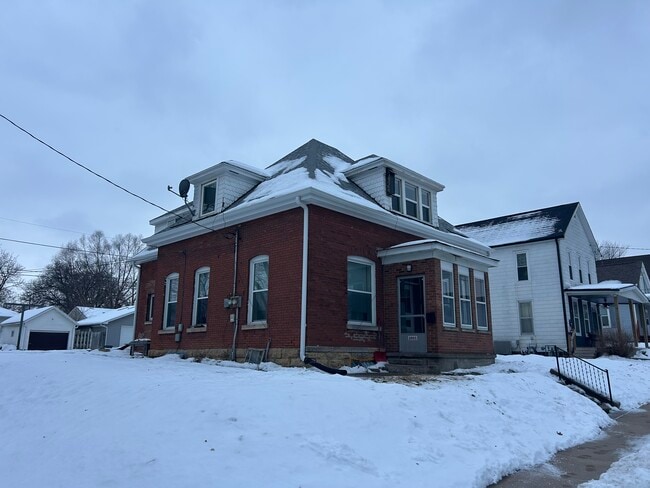 2905 Burden Ave, Unit 2905.5 Burden