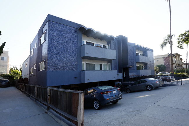 3690 Jasmine Ave in Los Angeles, CA - Foto de edificio - Building Photo