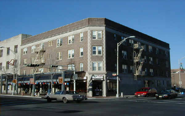 The Evergreen in East Orange, NJ - Building Photo