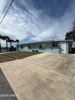 147 Lindley Rd in Daytona Beach, FL - Building Photo