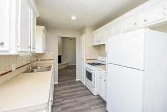 810 Dell Dale St in Channelview, TX - Building Photo - Building Photo