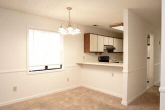 2304 Pine Ct S in Beaufort, SC - Building Photo - Building Photo