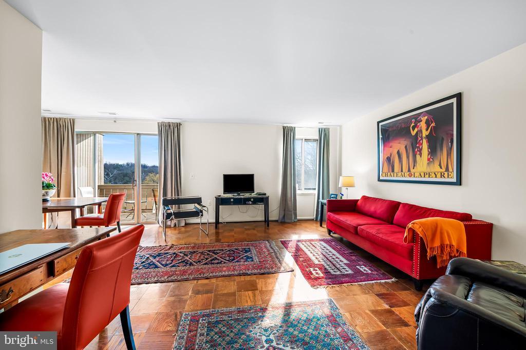 103 Cross Keys Rd in Baltimore, MD - Building Photo