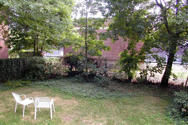 8 Adams Ter, Unit 2