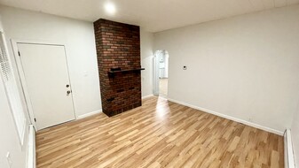 101 Burgess Ave, Unit Apt 1 in East Providence, RI - Building Photo - Building Photo