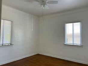 731 E 8th St in Long Beach, CA - Building Photo - Building Photo