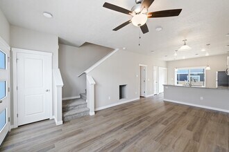 10717 W Brownstone Ln in Boise, ID - Foto de edificio - Building Photo