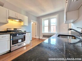 43 Mt Pleasant Ave in Boston, MA - Building Photo