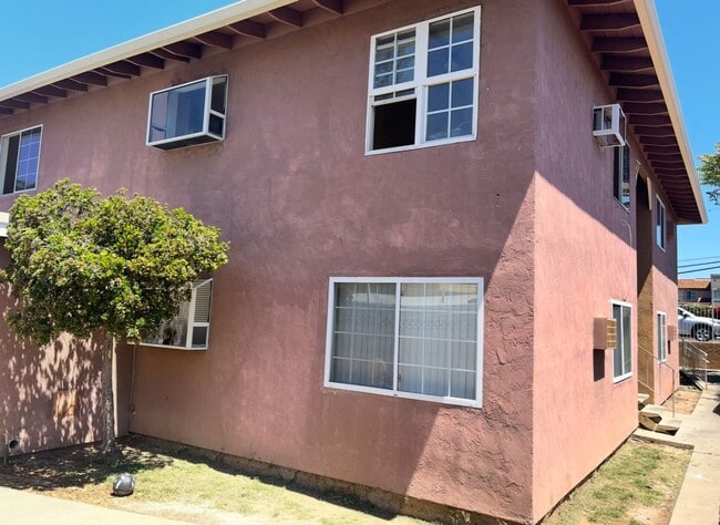 property at 876 N 3rd St
