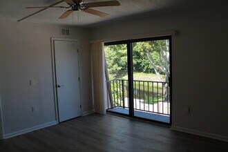 1112 11th Ct in Palm Beach Gardens, FL - Building Photo - Building Photo
