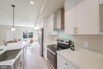 2514 Elvans Rd SE in Washington, DC - Building Photo - Building Photo