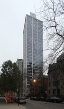 Astor Towers in Chicago, IL - Building Photo - Building Photo