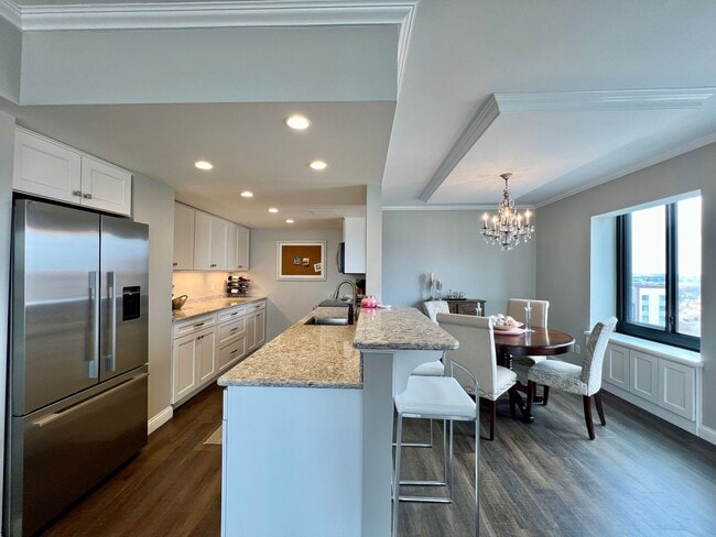 property at 207 5th Ave SW