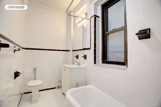 158 W 81st St in New York, NY - Building Photo - Building Photo