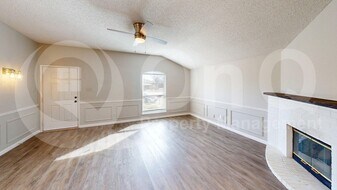 6113 Justin Ct in Watauga, TX - Building Photo