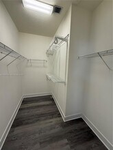 10449 NW 82nd St in Doral, FL - Building Photo - Building Photo