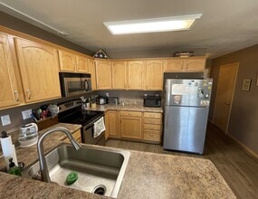 415 Washington Ave in North Liberty, IA - Building Photo - Building Photo