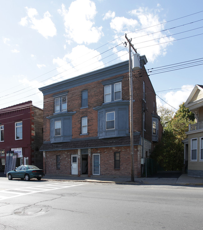 121 Main St in Hudson Falls, NY - Building Photo - Building Photo