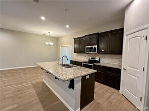 11 Escondido Pass in McAllen, TX - Building Photo - Building Photo