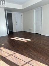 5 Savage Dr in Hamilton, ON - Building Photo - Building Photo