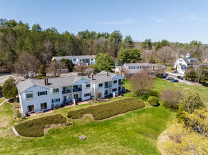 Country Mansion in Amherst, NH - Building Photo - Building Photo