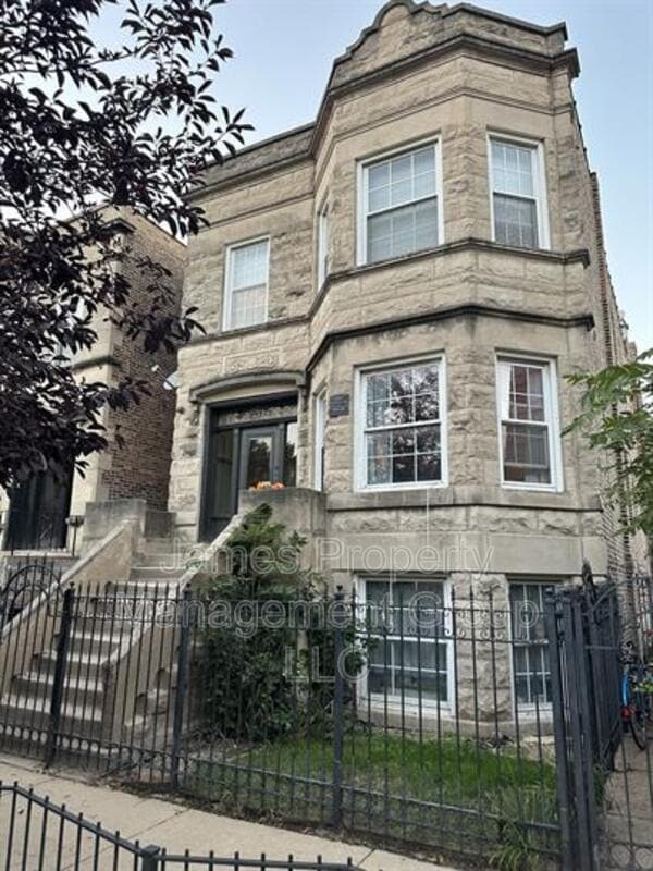 property at 2524 W Cortez St