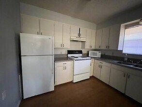 317 Weber St in Moran, TX - Building Photo - Building Photo