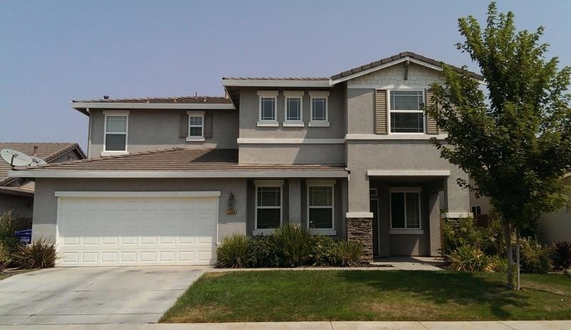 1539 Figueroa Dr in Merced, CA - Foto de edificio