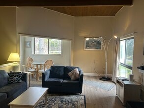 438 Ocean Pky in Berlin, MD - Building Photo - Building Photo