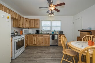 1002 Hot Springs Ave in Cheyenne, WY - Building Photo - Building Photo