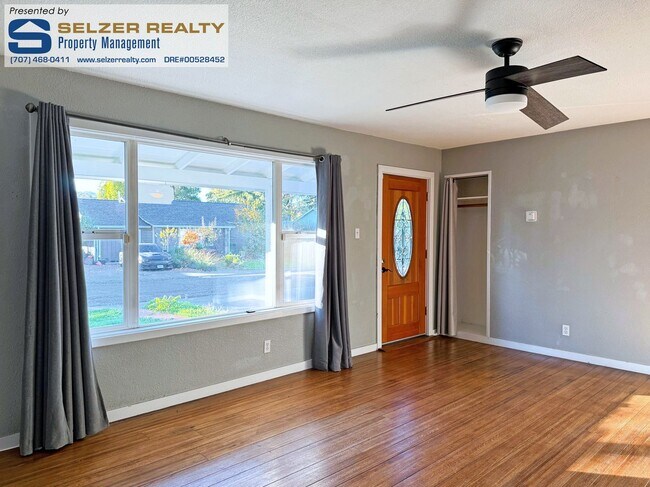 1521-1523 Talmage Ct in Ukiah, CA - Foto de edificio - Building Photo