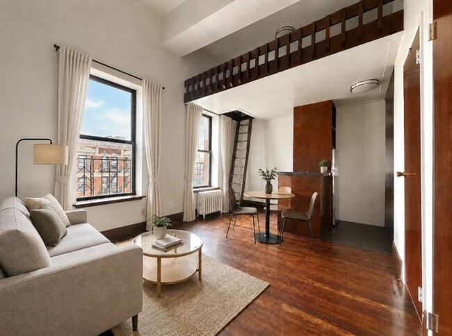 West 125th Street, Unit 53
