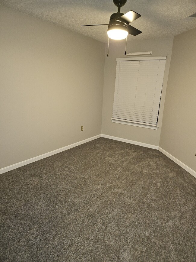 2510 Airy Hill Cir in Crofton, MD - Building Photo - Building Photo