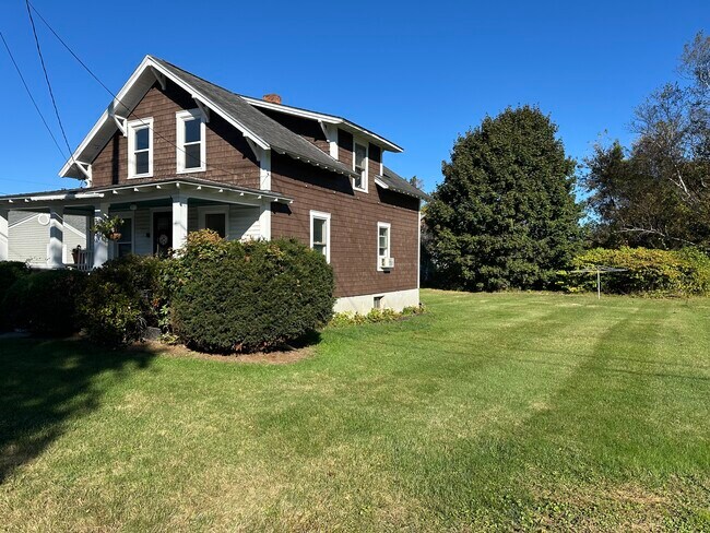 25 Vernon St in Rutland, VT - Building Photo - Building Photo