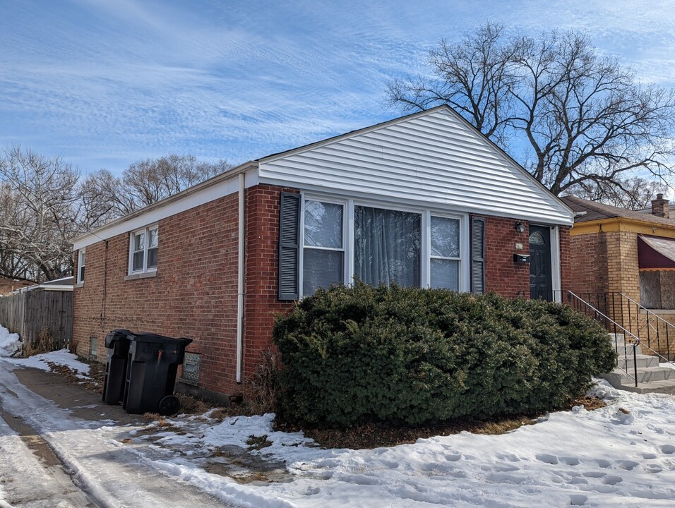 9015 S Racine Ave in Chicago, IL - Building Photo