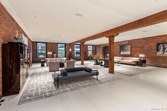 500 Greenwich St in New York, NY - Building Photo - Building Photo