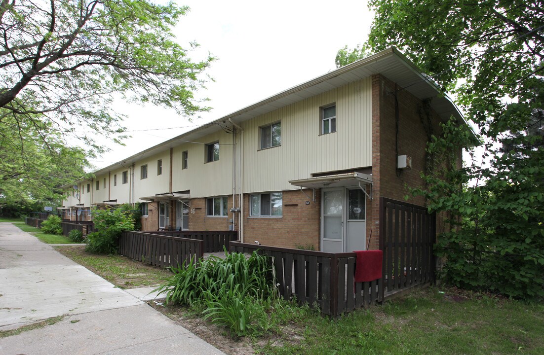 63-77 Flemington Rd in Toronto, ON - Building Photo